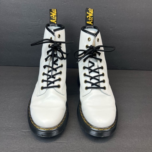 Dr. Martens Zavala Boot Women’s US Size 8 Euro 39 White Leather Combat AW004 - Picture 3 of 11